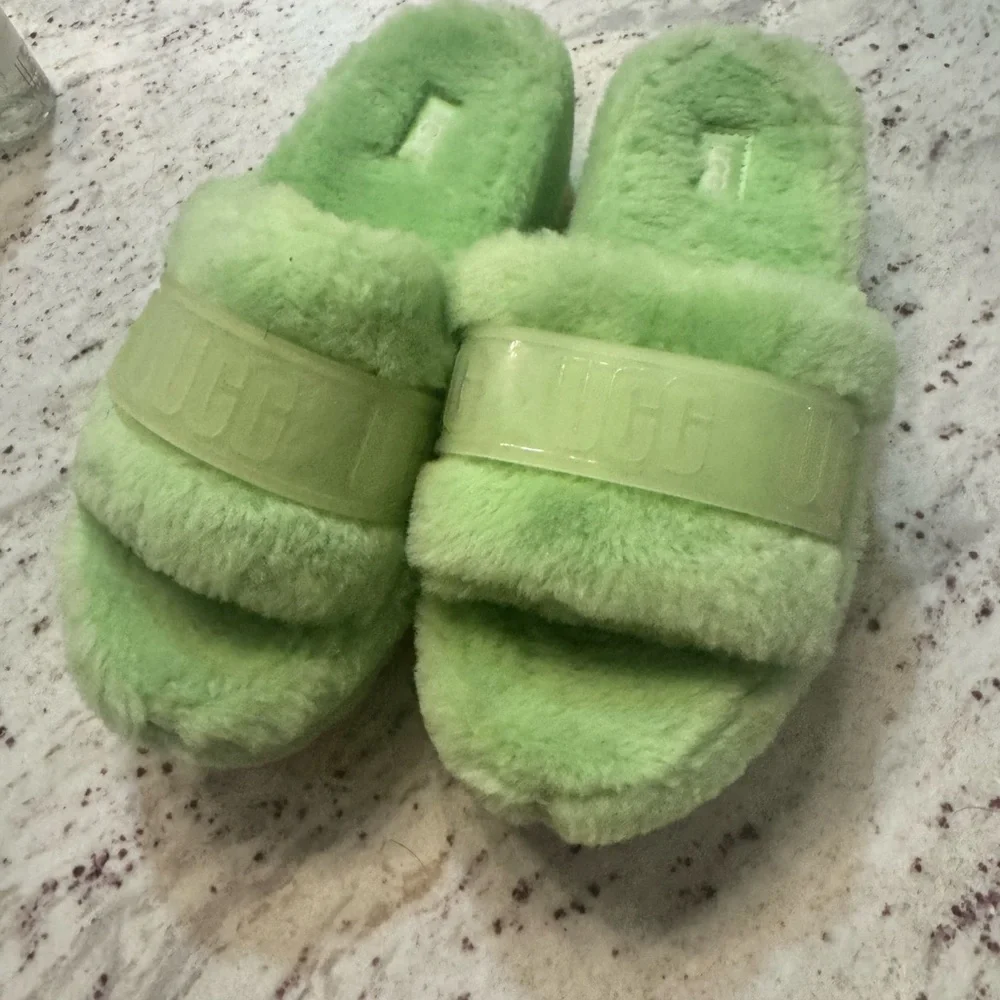UGG Fluffita Women's Parakeet Green & Clear Platform Slides - Picture 2 of 4